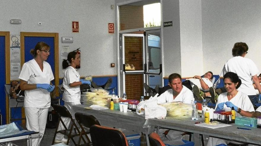 El virus del Nilo evita alcanzar mil donaciones de sangre en Almendralejo