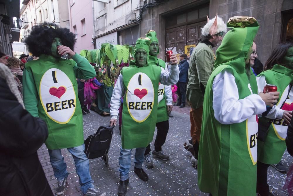 Set mil persones desborden els carrers de Sallent en un Carnaval multitudinari