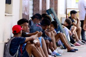 Vivas calcula que entre 8.000 y 11.000 migrantes siguen en Ceuta y exige su retorno a Marruecos