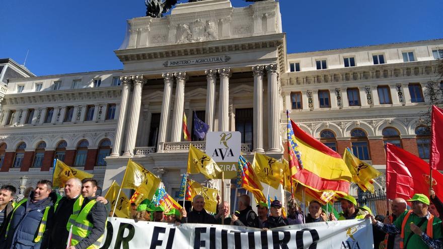 El campo valenciano exige a Planas que la UE controle las importaciones desleales