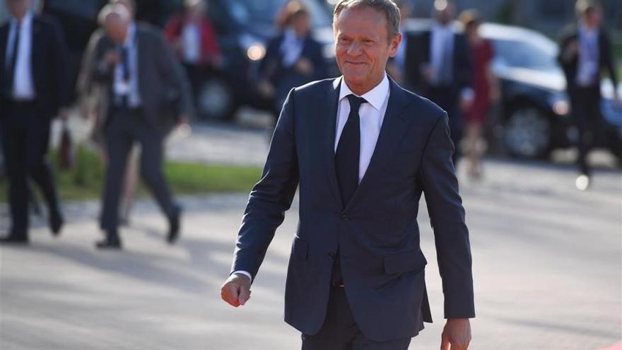 Tusk carga contra las &quot;caprichosas&quot; decisiones de Trump