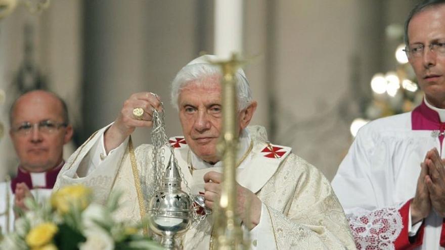 El Papa preside en la Almudena la primera misa de su viaje a Madrid
