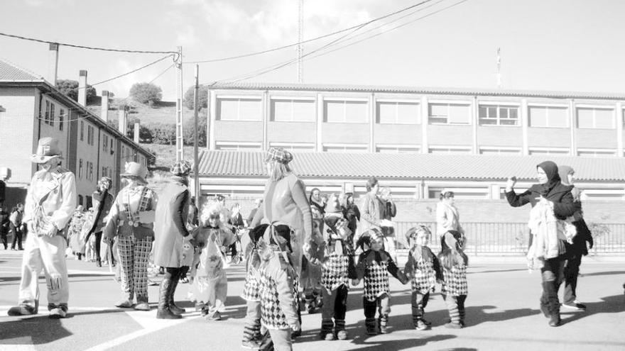 Una actividad organizada en el colegio de Camarzana.
