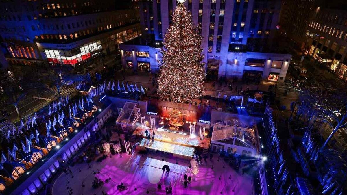 El árbol del Rockefeller Center llega a Nueva York: esta es la historia de un icono
