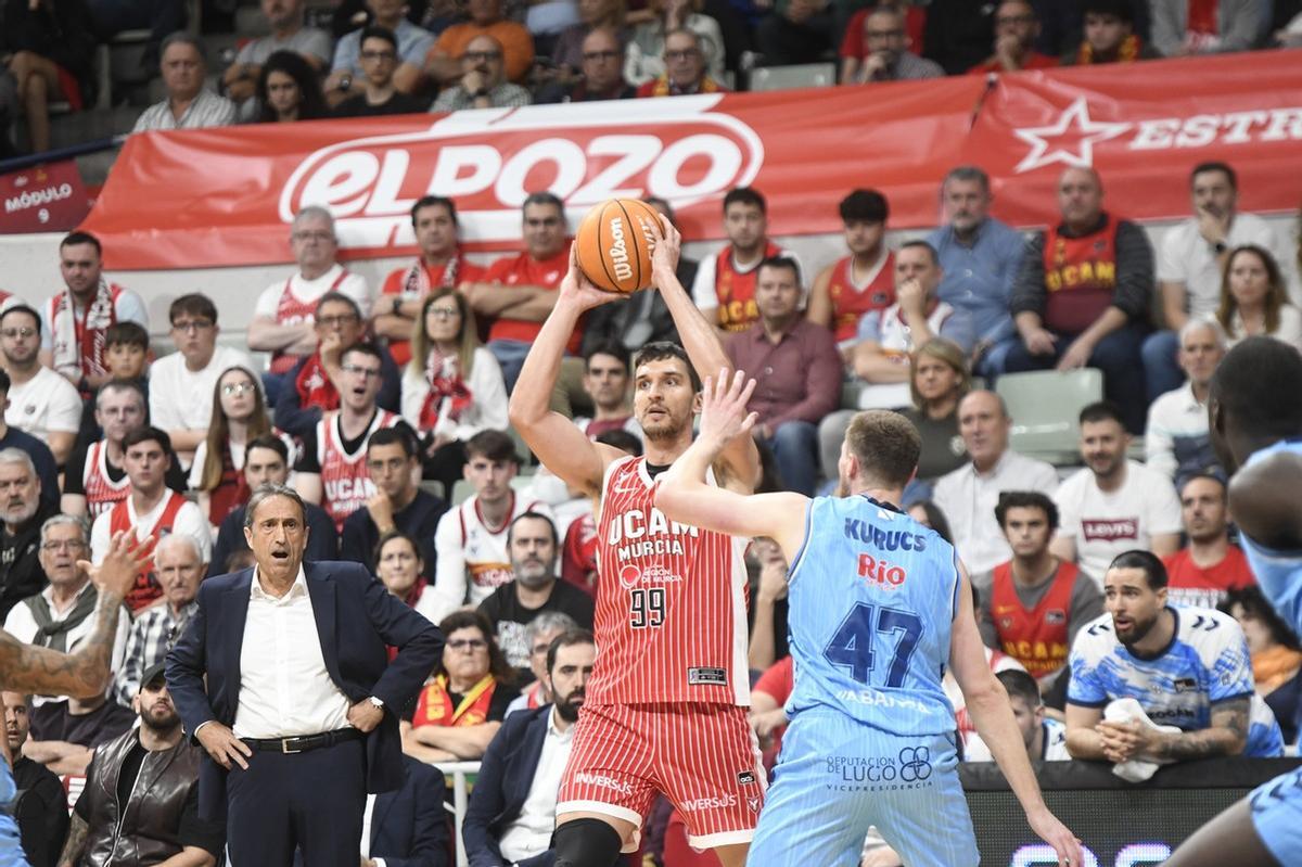 Todas las imágenes de la derrota del UCAM Murcia fente al Río Breogán