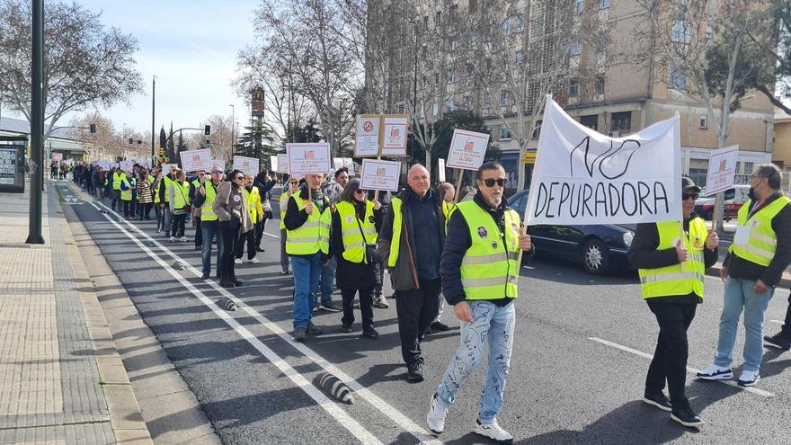 Los vecinos del Picarral protestan contra la depuradora