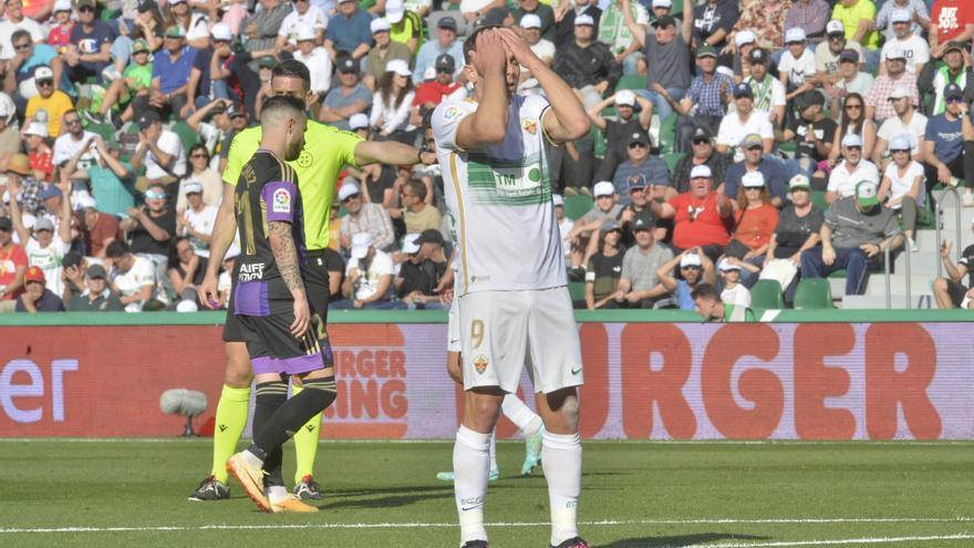 Un Elche sin pegada en ataque