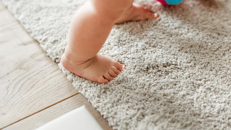 El escalofriante dato que hará que te pienses poner una alfombra en casa