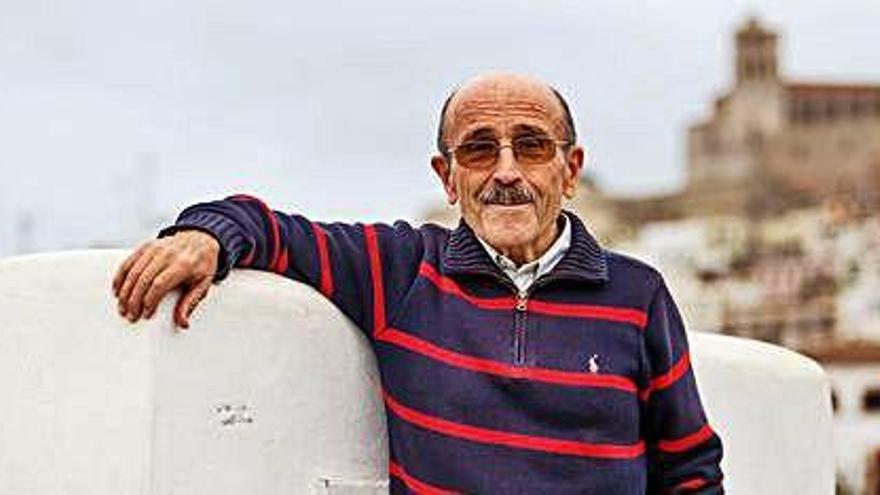 Antonio Roig Roselló, en el puerto de Eivissa,antes de partir hacia Formentera. Toni Escobar