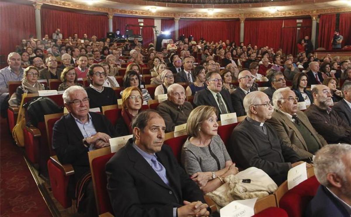 El Brocense se une al selecto club de los que poseen la Medalla de Cáceres