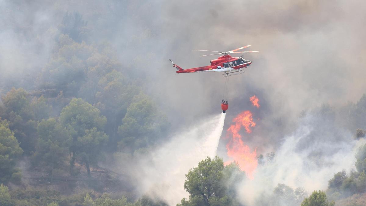 La cronología del domingo en el incendio de Vall d'Uixó (Castellón): comienzo desolador y noche para la esperanza