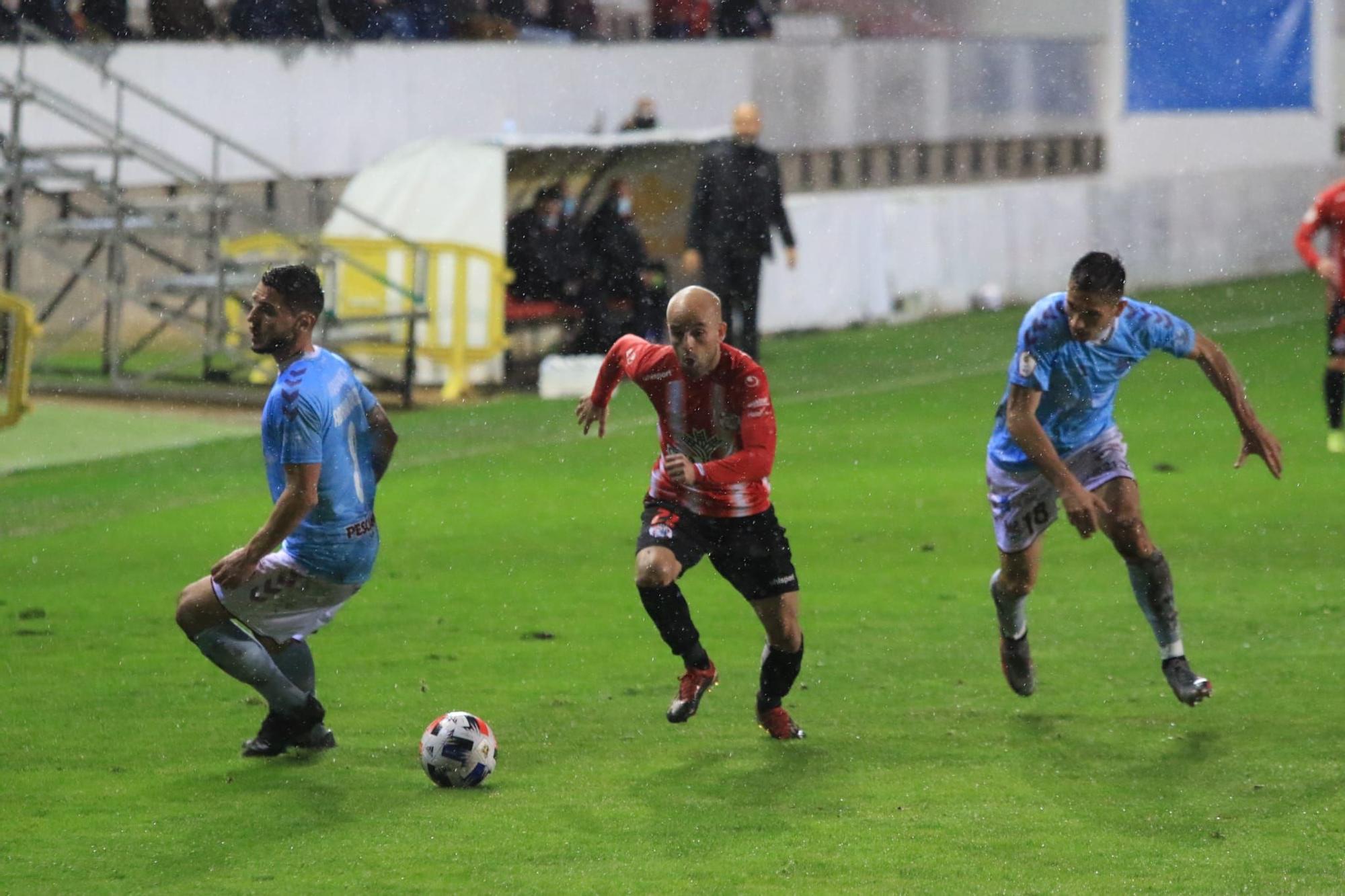 Las mejores imágenes del duelo entre el Zamora CF y el Pontevedra (0-0)