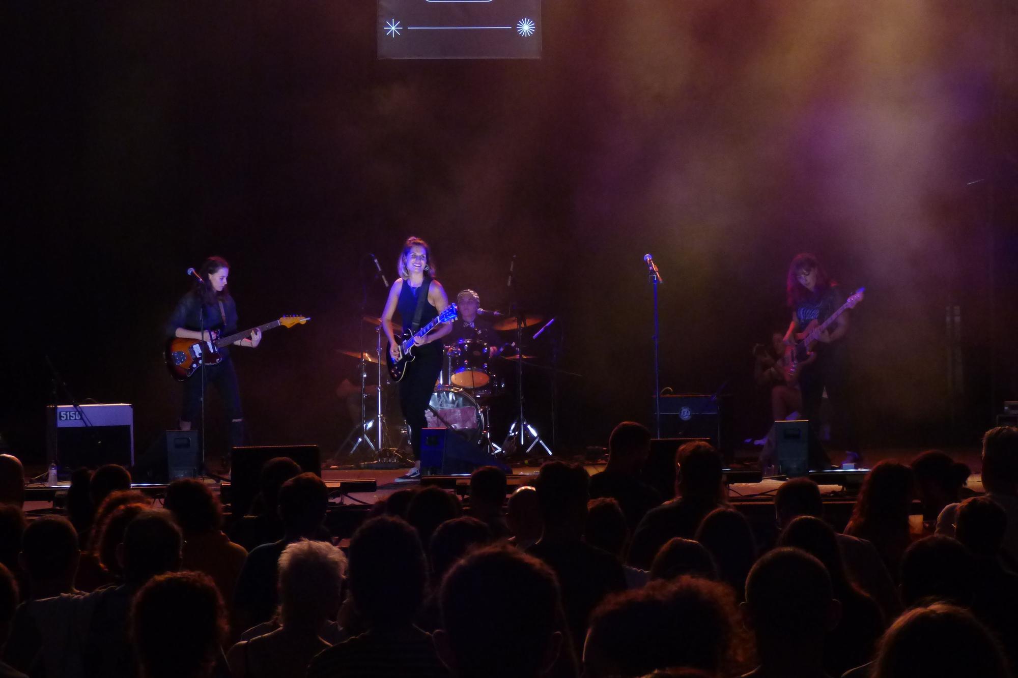 Figueres es desborda amb la tercera nit del festival acústica