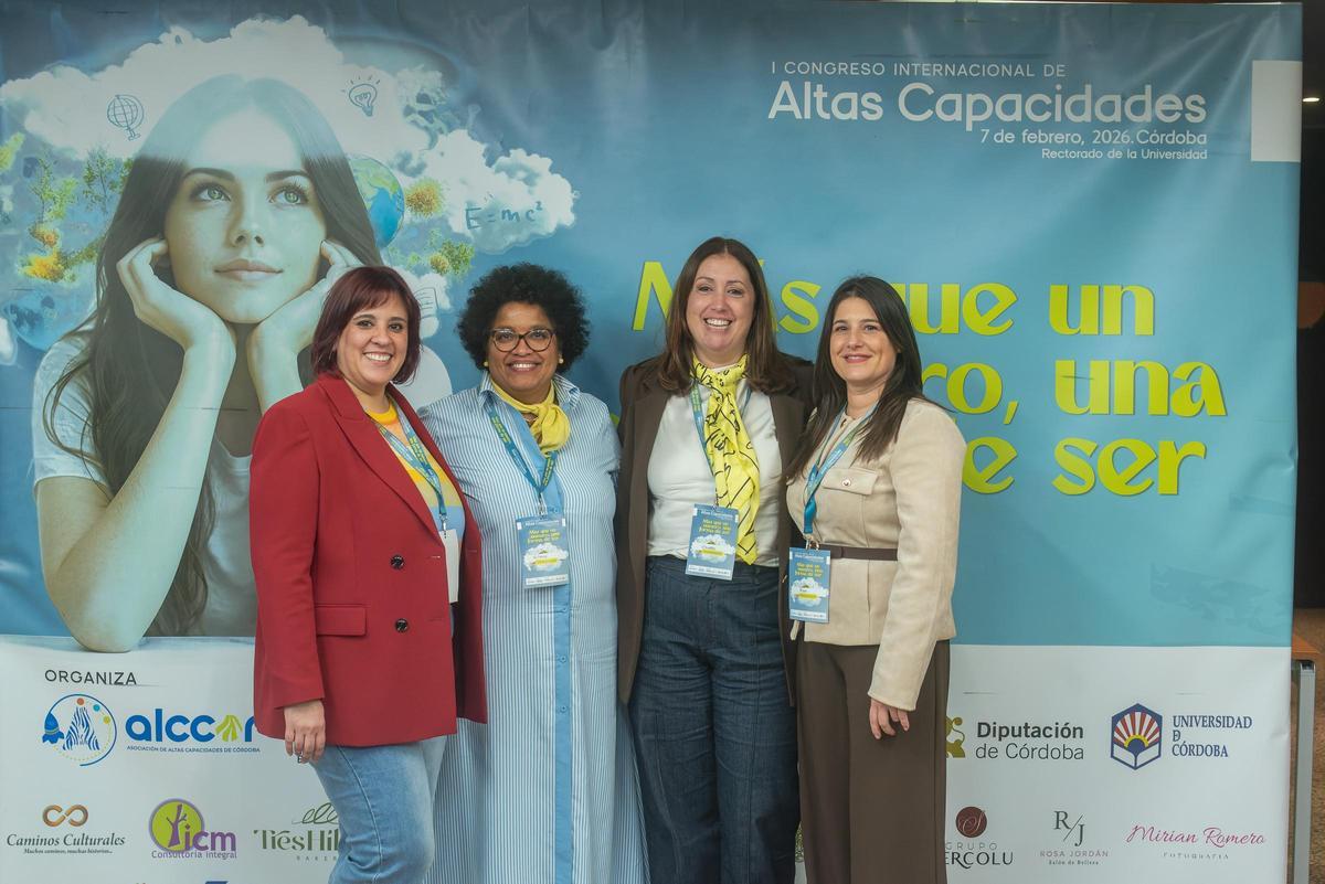 Representantes de la Asociación de Altas Capacidades en Córdoba.