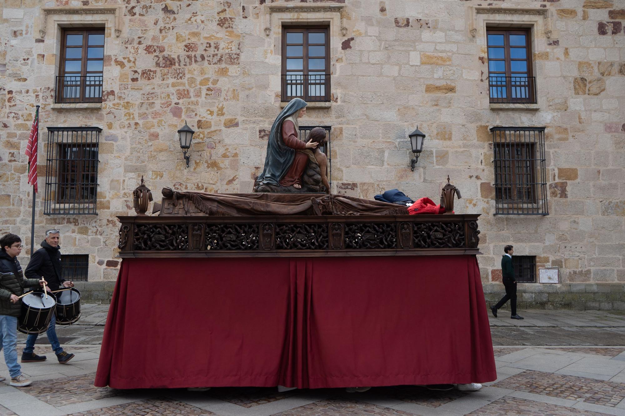 GALERÍA | Las mejores imágenes del traslado de pasos a la carpa de la Semana Santa de Zamora