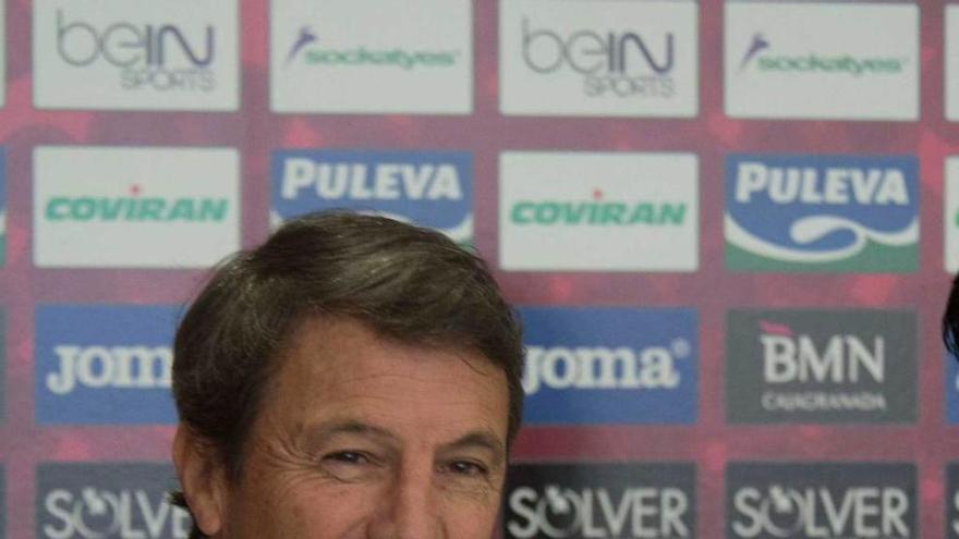 José González, en su presentación con el Granada.