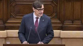 Comença el ple d'investidura de Salvador Illa al Parlament amb la incògnita d'on és Carles Puigdemont