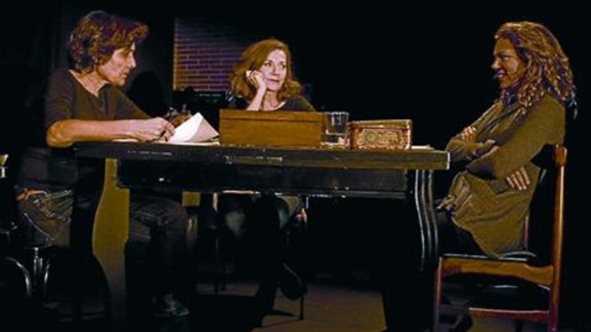 Las tres actrices 8 Pepa López (Enona), Rosa Novell (Clitemnestra) y Anna Ycolbazeta (Ismene).