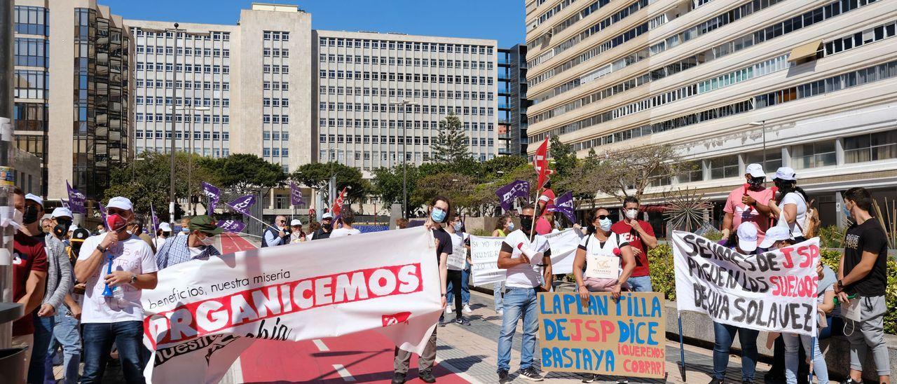 Trabajadores de JSP durante una protesta.