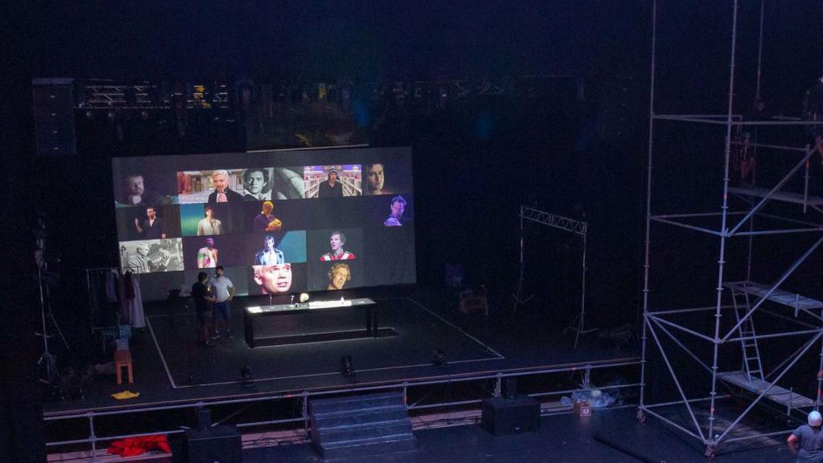 El Centro Insular de Deportes reconvertido en teatro.