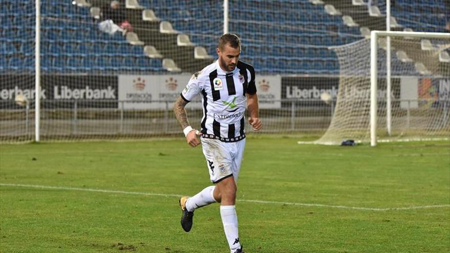 Álex Rubio, otro jugador de Segunda B para el Cacereño