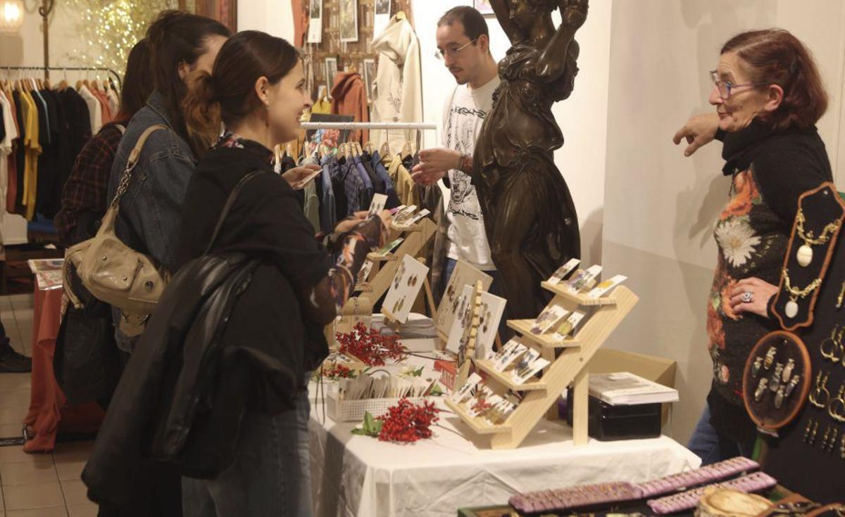 Sábado de mercados con talleres, arte y gastronomía