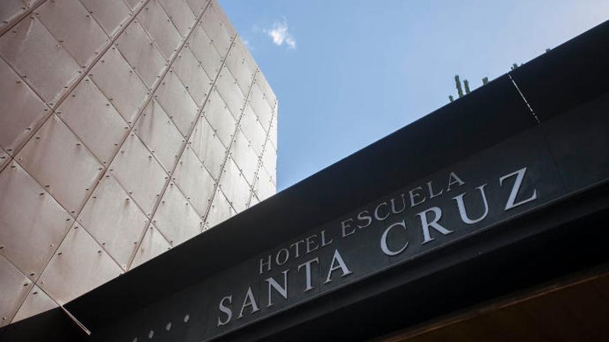 Exterior del Hotel Escuela de Santa Cruz de Tenerife.