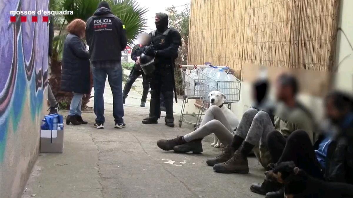 Los Mossos atribuyen tentativa de homicidio a los ocho anarquistas detenidos
