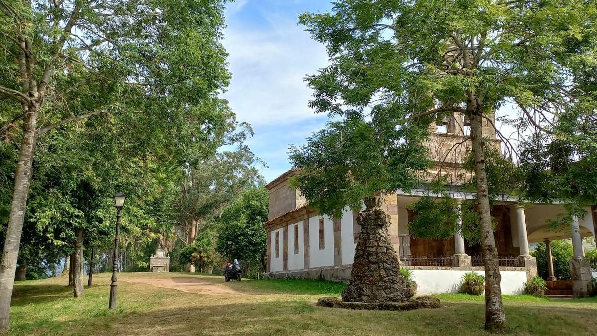 Enclave del Santuario de Lugás.