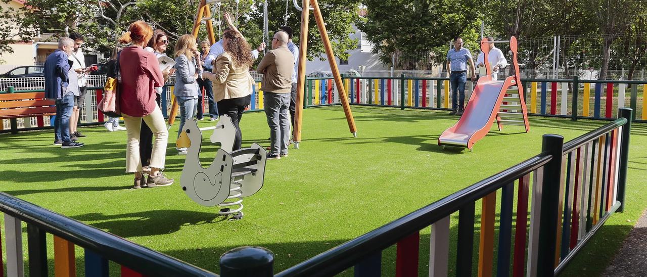 Recepción de las obras del parque infantil de El Barrio, en Mérida.