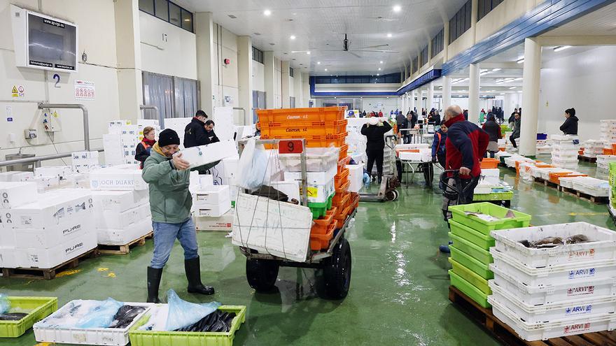 Los vetos a la pesca de fondo cercan a la flota