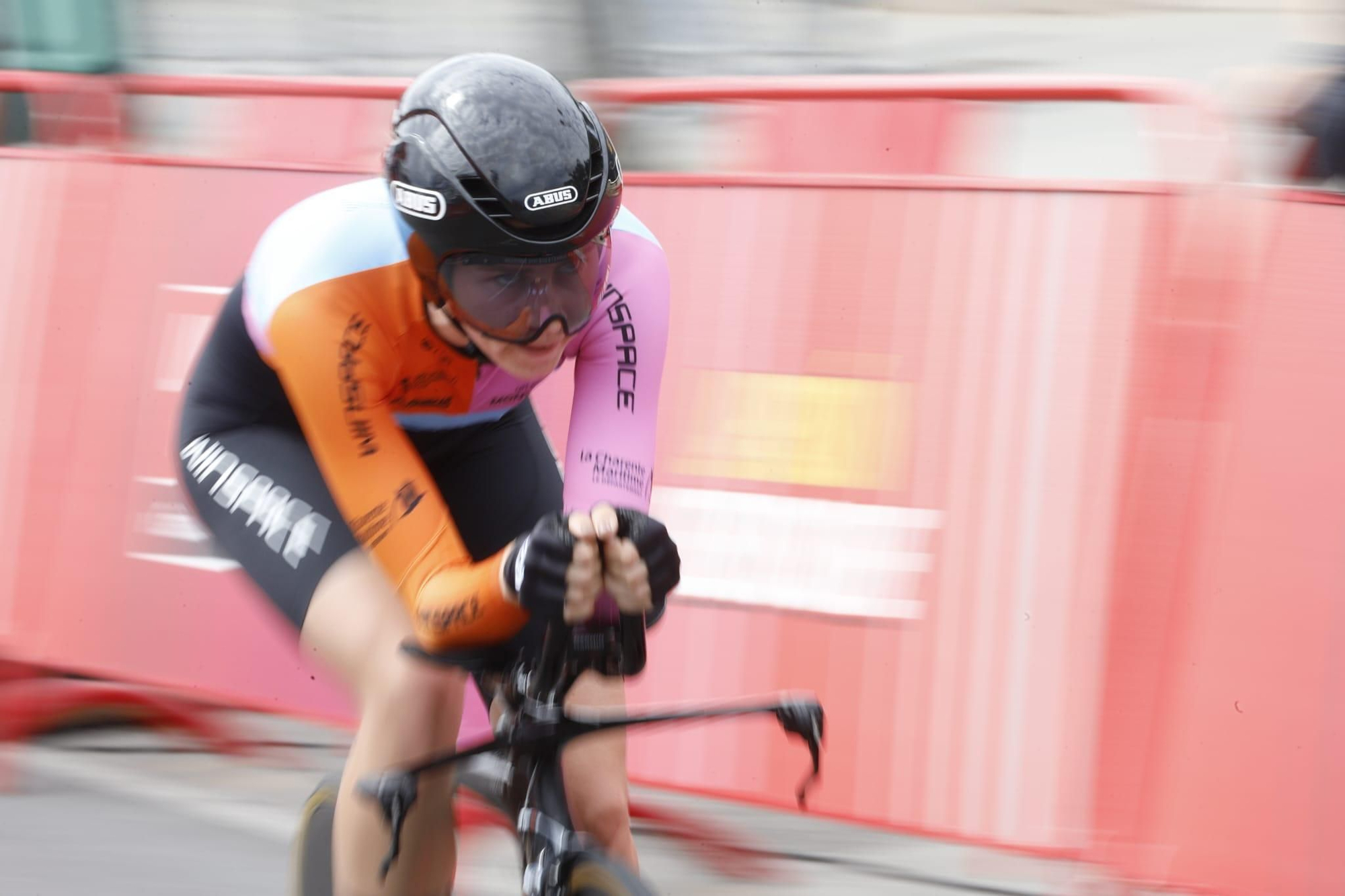 Primera etapa de La Vuelta a España Femenina en València