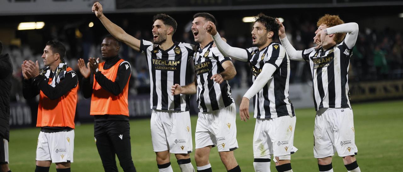 El Castellón celebra la última victoria, 1-0 ante el Real Murcia, en el Estadio Castalia.