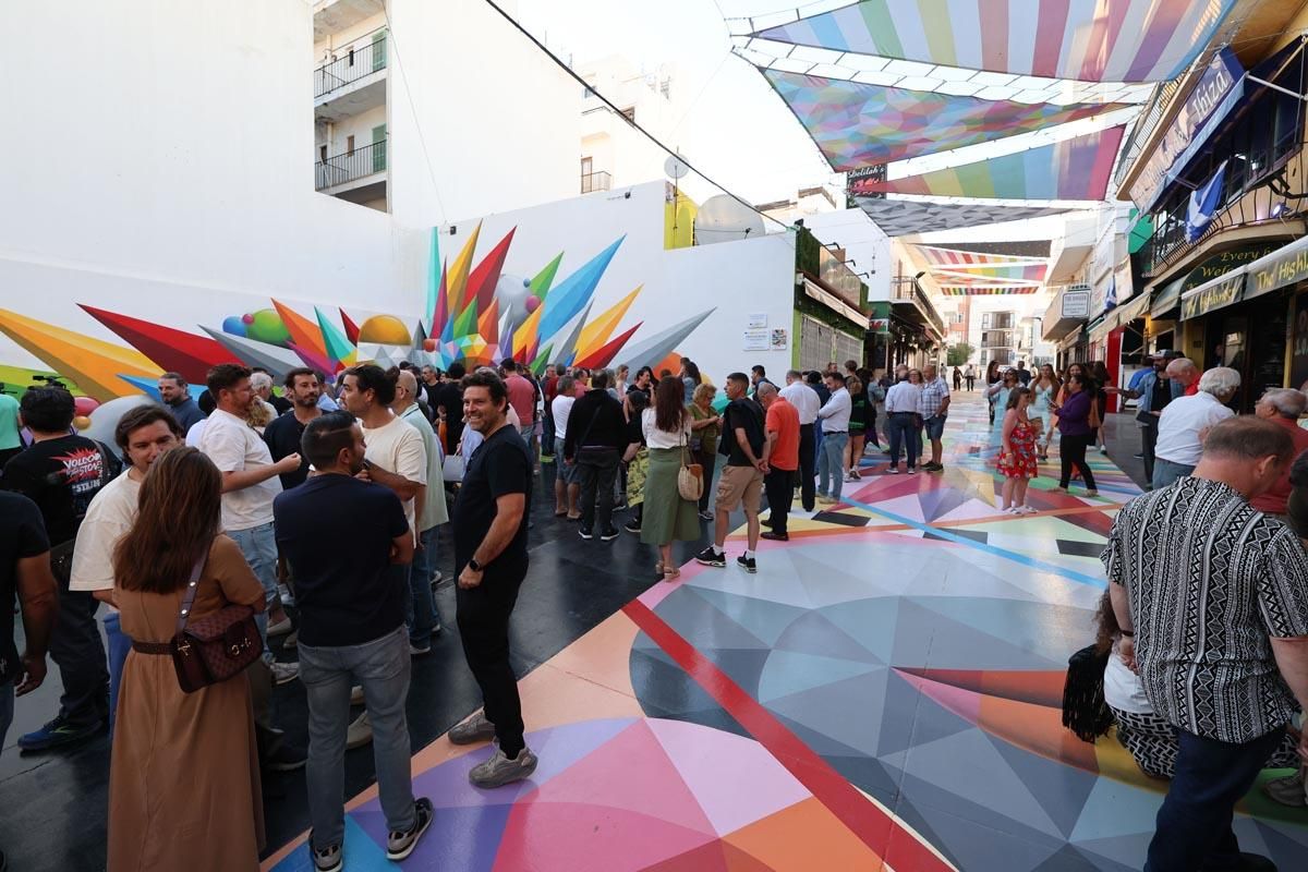 Galería: Todas las imágenes de la inauguración del mural de Okuda en Sant Antoni