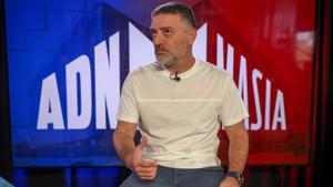 Pimienta visitó el plató de Sport