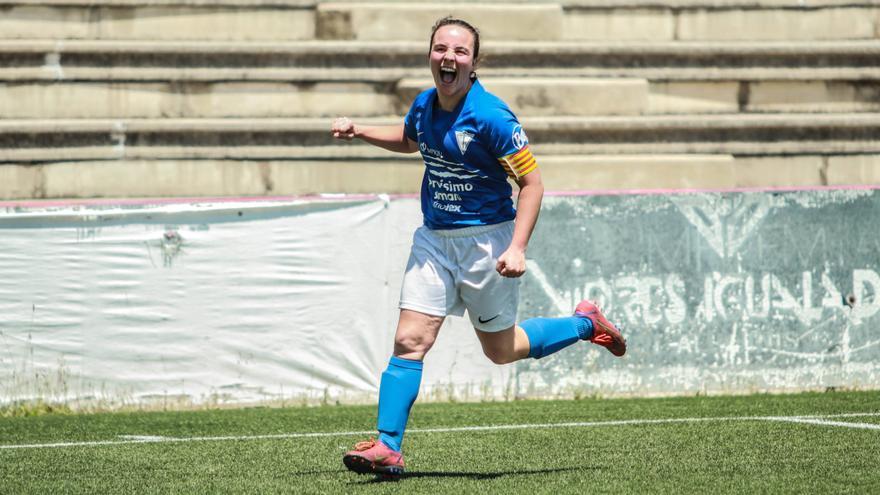 La davantera del CF Igualada Marina Salanova es converteix en la màxima golejadora històrica de les blaves a Santa Susanna (0-5)