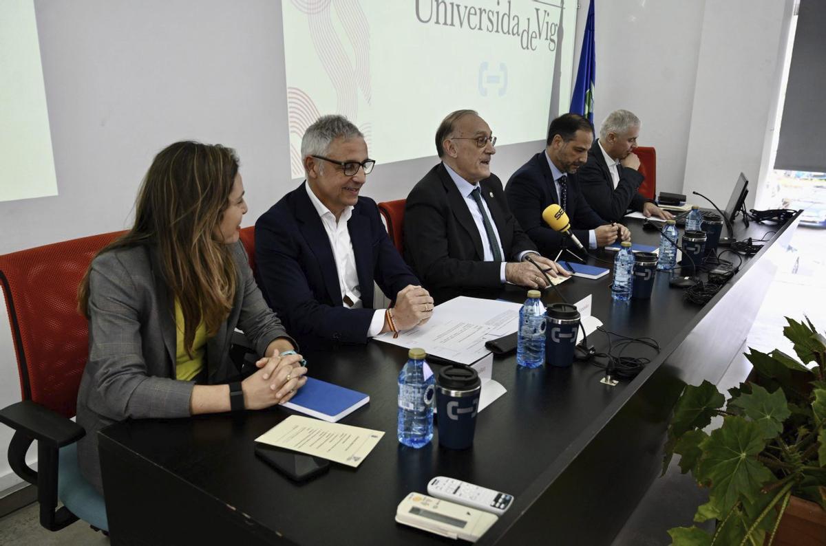 Xisela Aranda, Roberto García, Manuel Reigosa, Óscar García y Carlos Lago presentan Cidega.