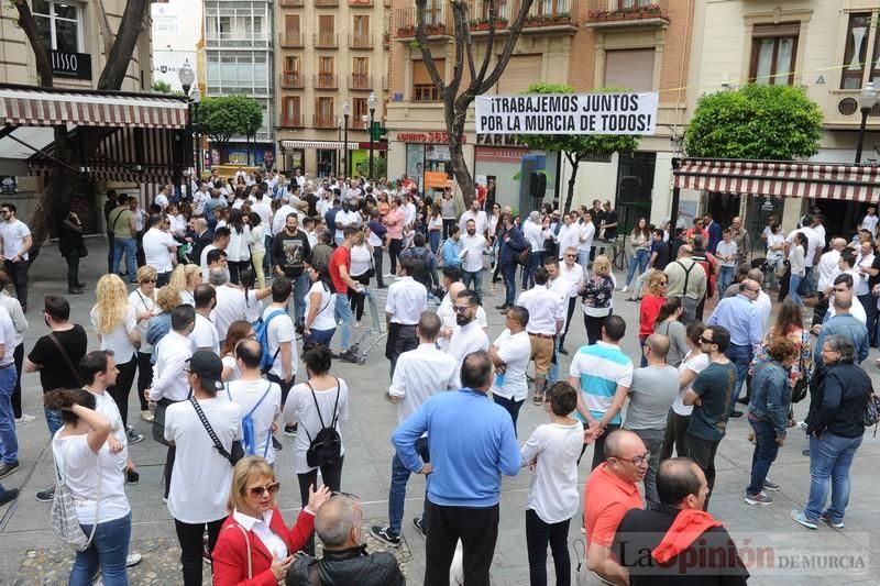 "Cerramos por Murcia y los murcianos"