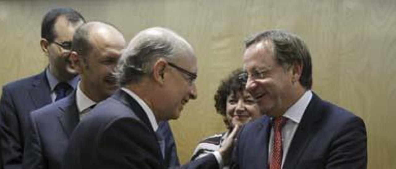 Fabra renuncia a los 1.000 millones que solicitó al Gobierno para cuadrar 2014