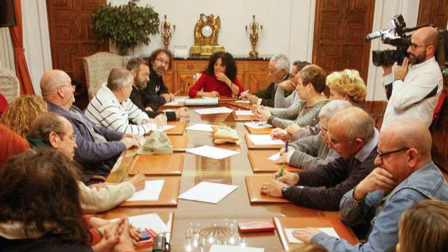 Reunión en el Ayuntamiento con asociaciones vecinales.