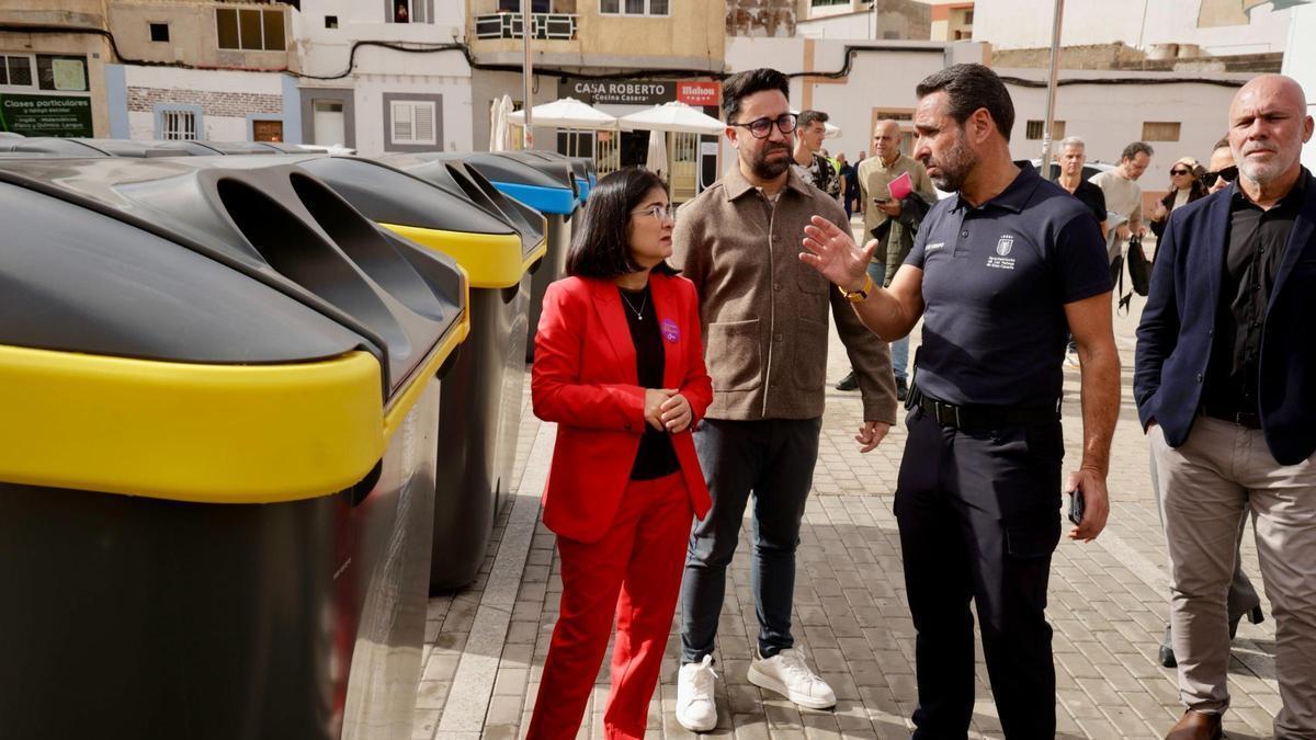 Presentación de los nuevos contenedores de papel y cartón y envases en Las Palmas de Gran Canaria
