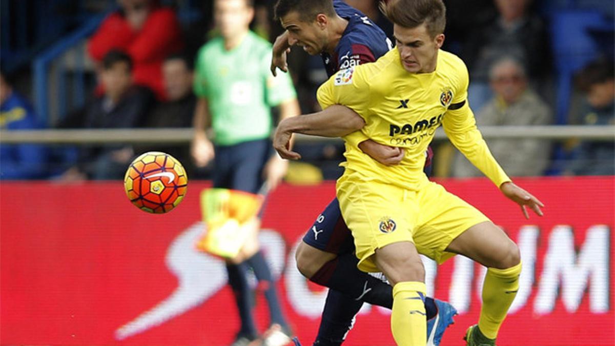El FC Barcelona está muy satisfecho con el rendimiento de Denis Suárez en el Villarreal y cuenta con él para el futuro