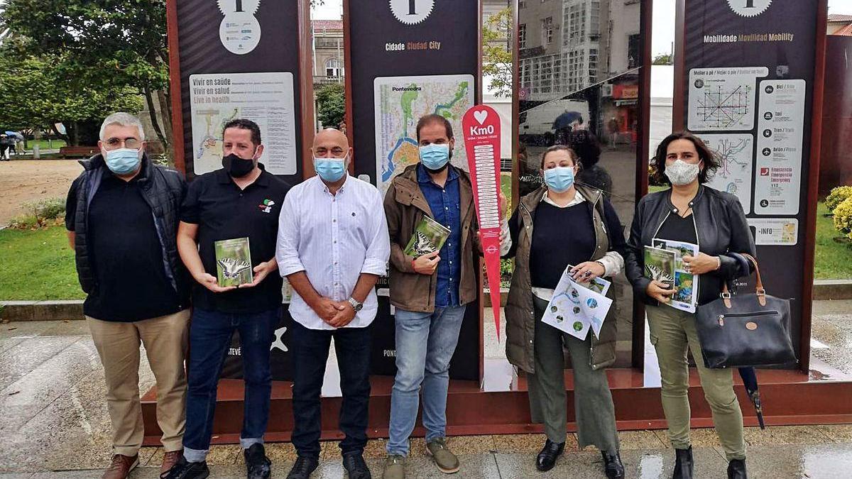 Los concejales socialistas, entre los autores de las diferentes guías.