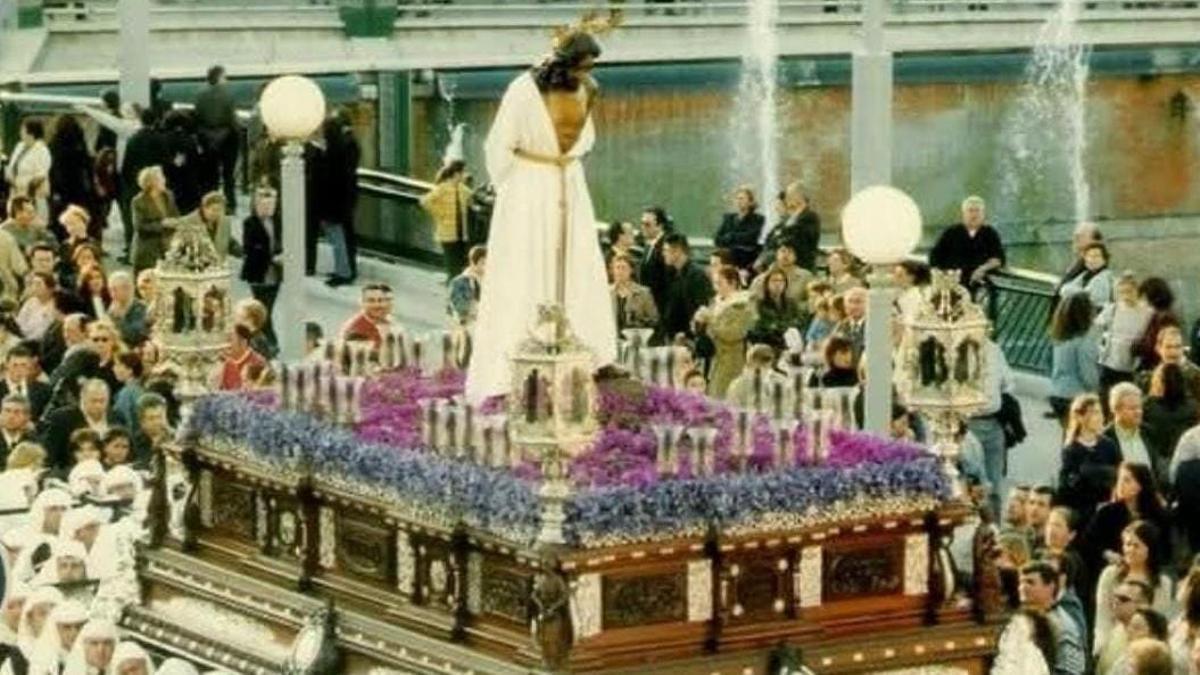 El Señor de la Humillación, en el Via Crucis Jubilar del año 2000.