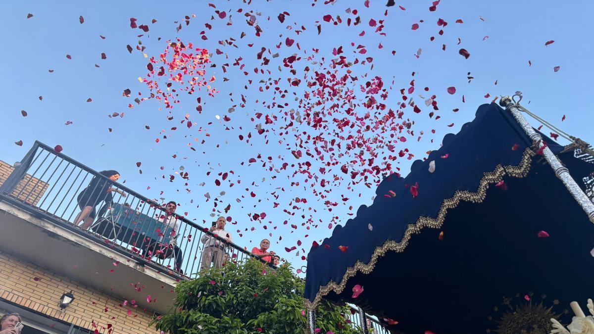 Vídeo | Así ha salido la Virgen del Dulce Nombre de Bellavista