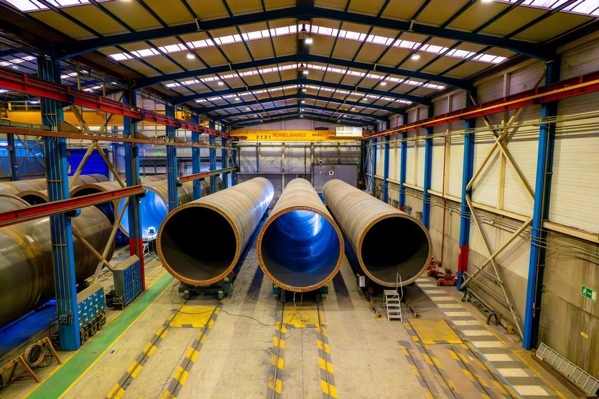 Tramos de torres eólicas construidos por GRI Towers Galicia.