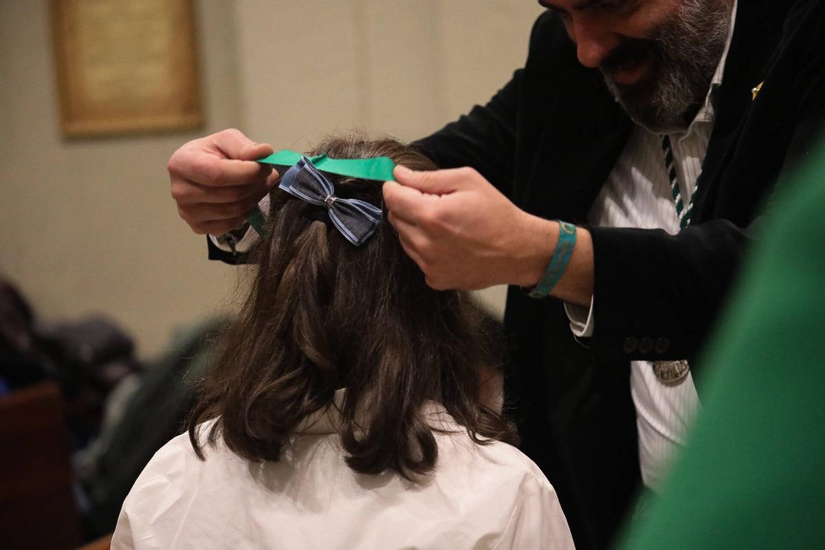 GALERÍA | Imposición de medallas y varas a los nuevos cofrades de la Cofradía de la Virgen de la Esperanza GALERÍA | Imposición de medallas y varas a los nuevos cofrades de la Cofradía de la Virgen de la Esperanza