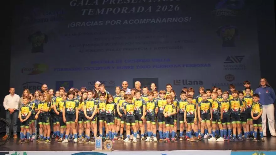 La Escuela de Ciclismo Viella presenta la temporada: "Estamos felices y orgullosos, con ilusión y ganas de trabajar"