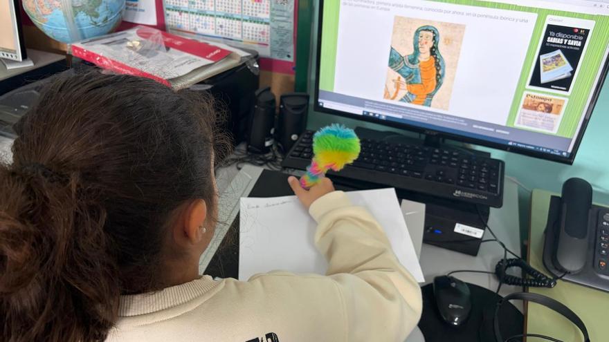 La última escuela rural de Grado, centro pionero en la promoción de la igualdad por su proyecto &quot;Mujeres que iluminan y armonizan la Edad Media: Ende y Hildegarda&quot;