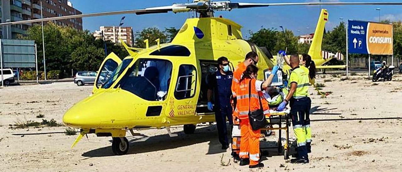 Aterrizaje de emergencia en un solar situado en la Vía Parque de Alicante.